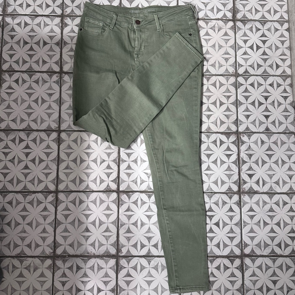 Old Navy Rockstar Skinny Jean